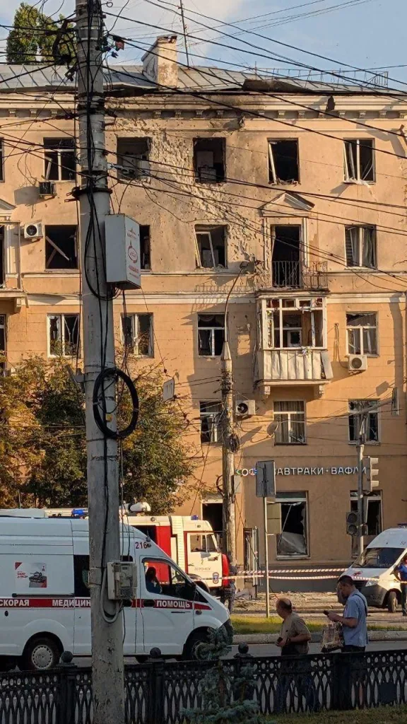 Раненые жители, выбитые окна, сгоревшие авто: ВСУ атаковали на Воронеж