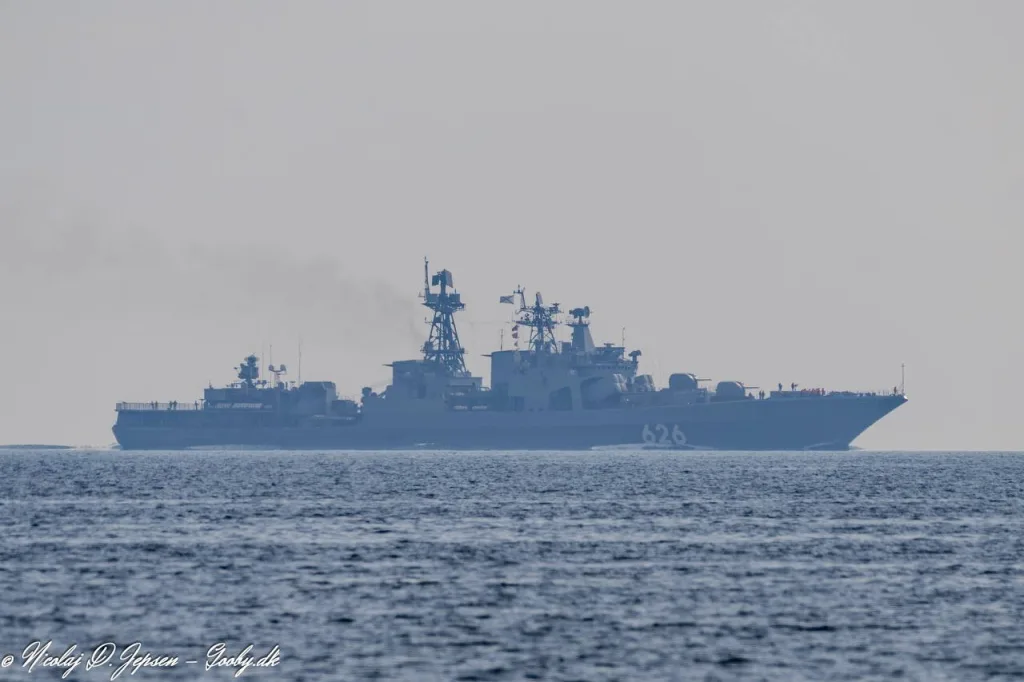 БПК 1155 «Вице-адмирал Кулаков» (626) проходит пролив Большой Бельт. Наши дни