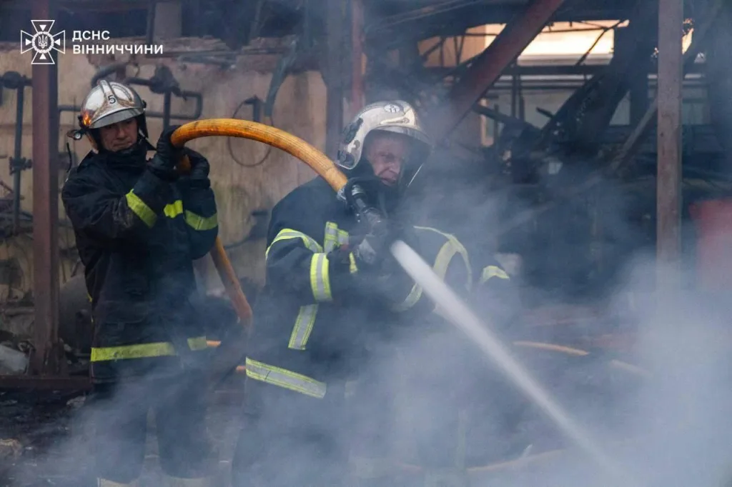 ВС РФ ночью нанесли удары по военным объектам в семи областях Украины