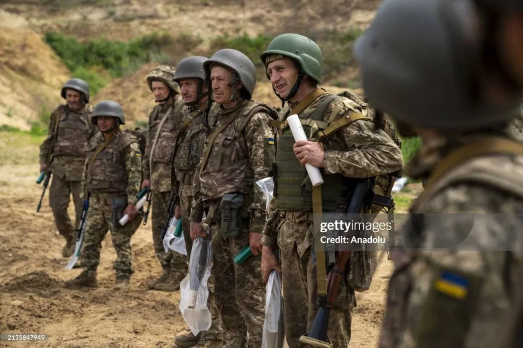 Украинская Рада приняла закон о возможности подписании контракта гражданами старше 60 лет