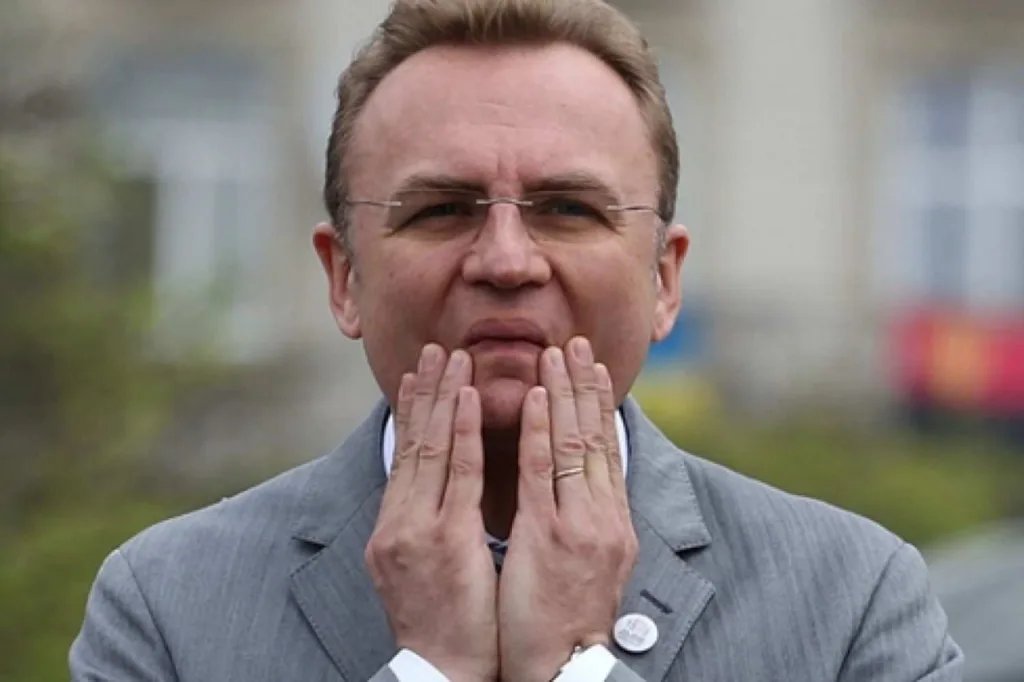 Мэр Львова предложил обменять останки советских воинов на пленных боевиков ВСУ