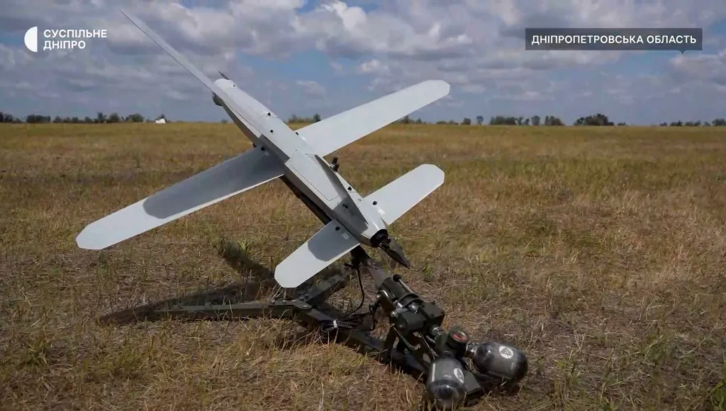 Репортаж об украинском Х-образном дроне-камикадзе «Булава», работающем в связке с разведывательным БПЛА «Лелека-100»