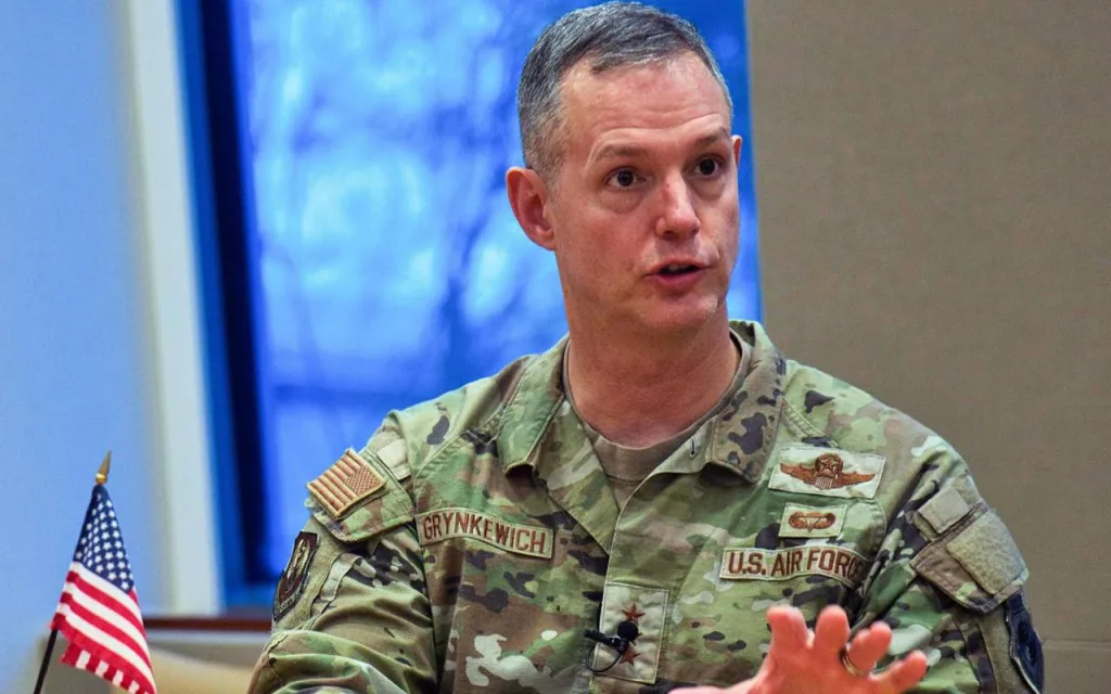 У США и ЕС есть 18 месяцев, чтобы подготовиться к глобальной войне с Китаем и Россией, - командующий войсками НАТО в Европе