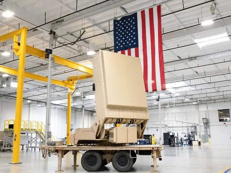 Армия США делает ставку на сверхмощную микроволновую систему противодействия дронам Leonidas нового поколения стоимостью 43 млн долл