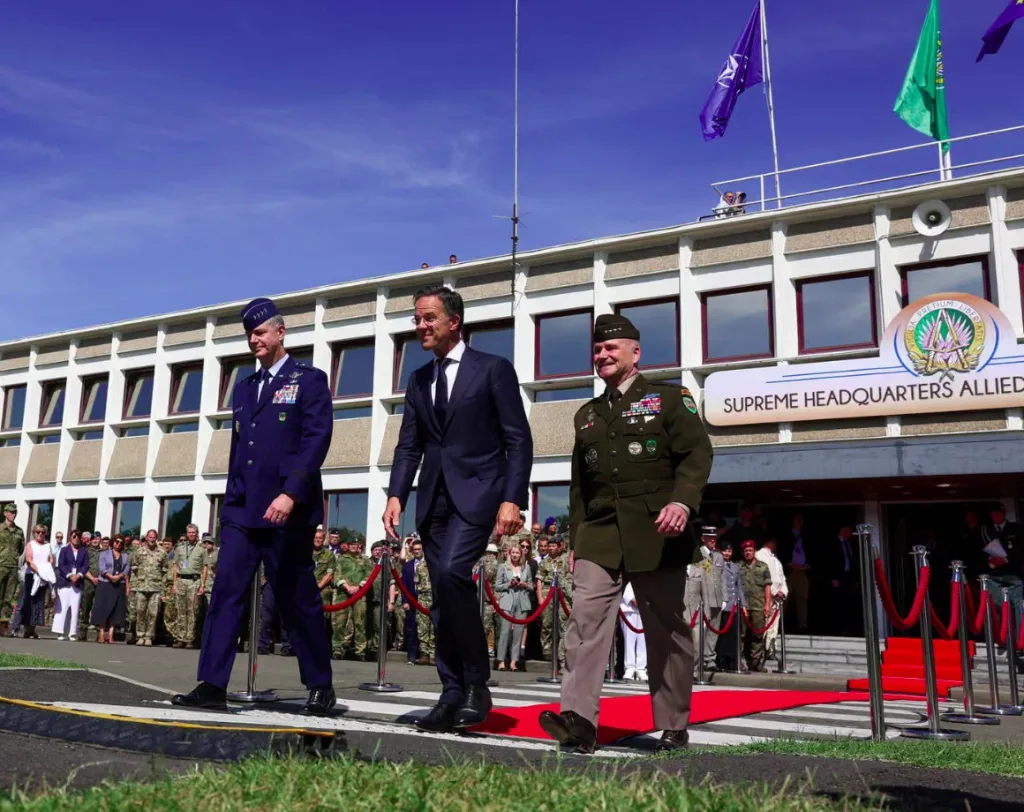 В НАТО заявили, что готовятся к войне с Россией и Китаем в 2027