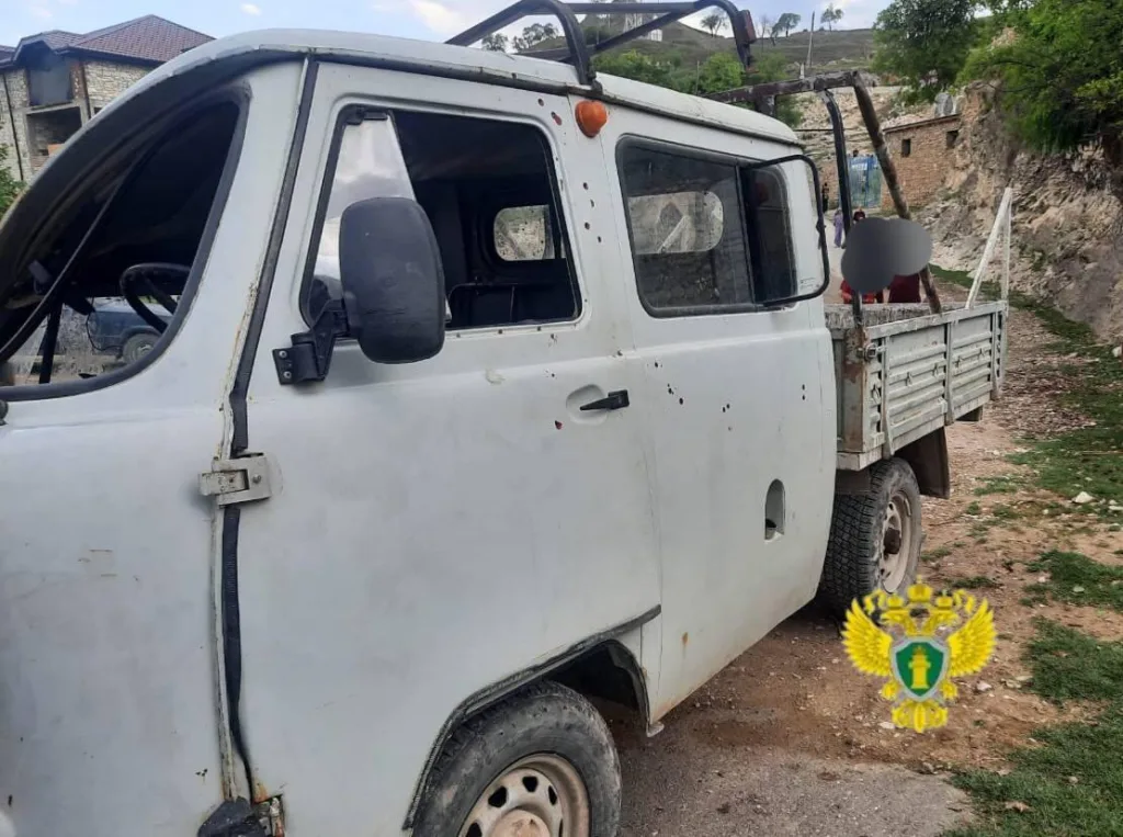 В Дагестане перевернулся грузовик с детьми: 21 пострадавший