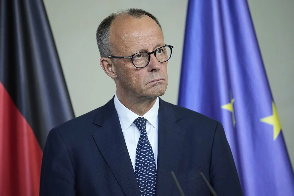 Мерц, считает, что на фоне возможной рецессии немцам необходимо снова больше работать