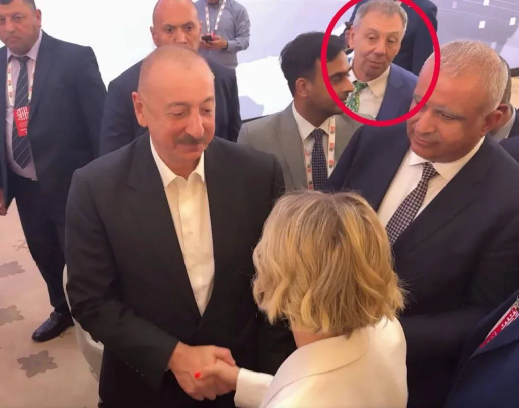 Российский политолог и его комплиментарная речь на форуме в адрес Алиева