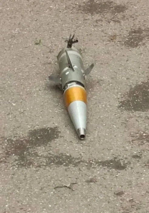 Засветилась отработавшая ЗУР ближнего перехвата ТКБ-1055 «Гвоздь» от ЗРПК Панцирь. Россия, наши дни