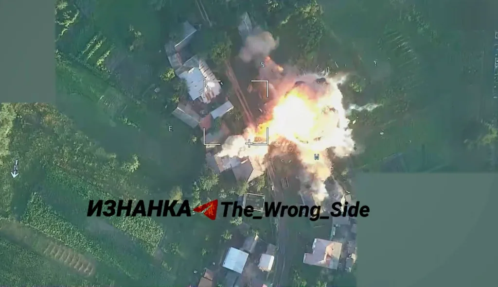 Поражение дронами-камикадзе «Гарпия-А1» пвд и скопления техники 104-й ОБрТрО ВСУ в Орловке Сумской области