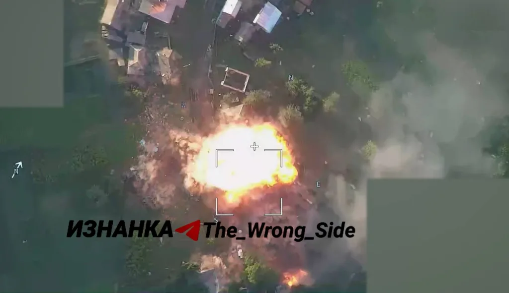 Поражение дронами-камикадзе «Гарпия-А1» пвд и скопления техники 104-й ОБрТрО ВСУ в Орловке Сумской области