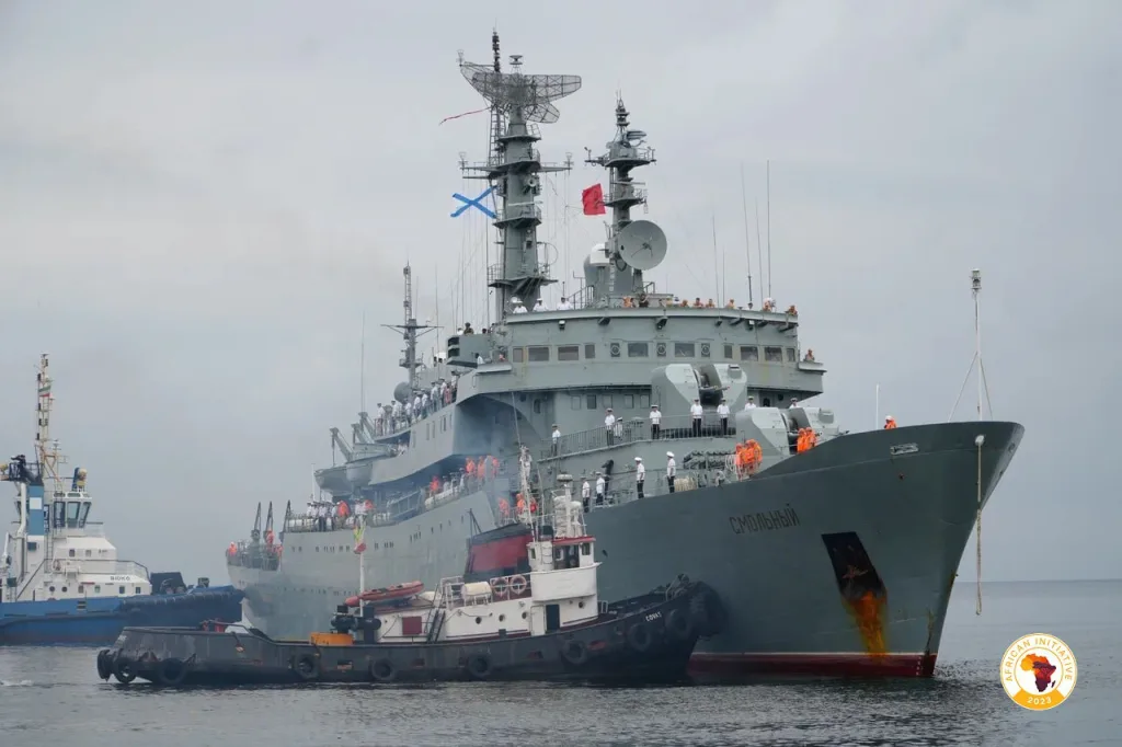 Российский учебный корабль «Смольный» во второй раз прибыл в Экваториальную Гвинею