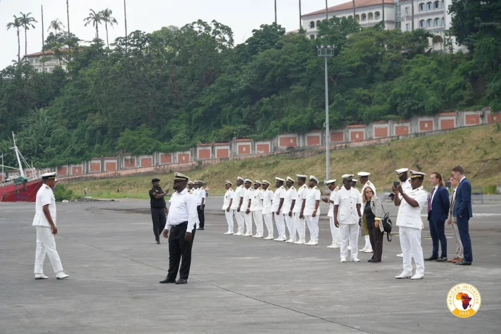 Российский учебный корабль «Смольный» во второй раз прибыл в Экваториальную Гвинею
