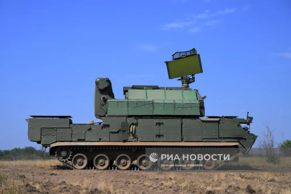 Боевая работа расчёта ЗРК 9К332 «Тор-М2» группировки войск «Центр» на Покровском (Красноармейском) направлении