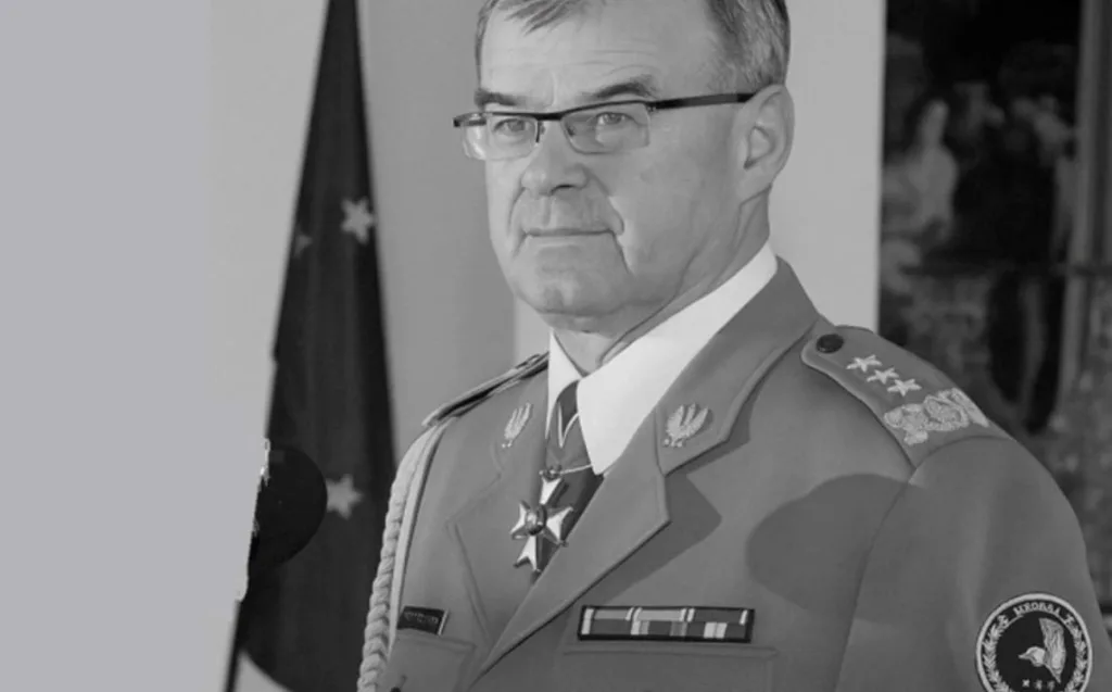 Польский генерал, угрожавший стереть Калининград, скончался