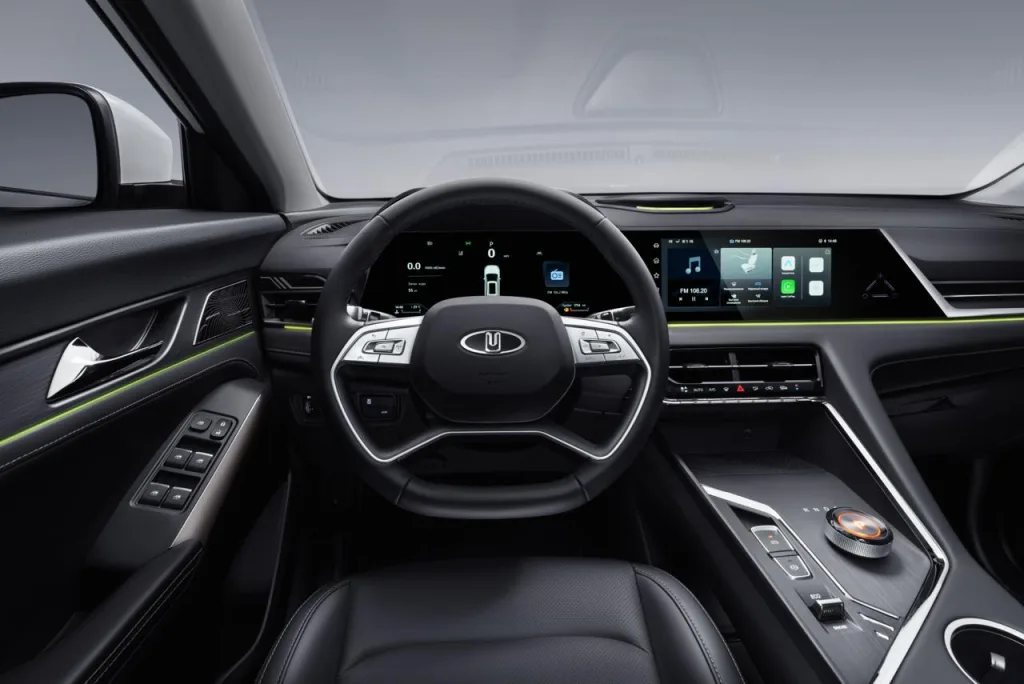 «Москвич 8» поступил в продажу в России в трёх комплектациях