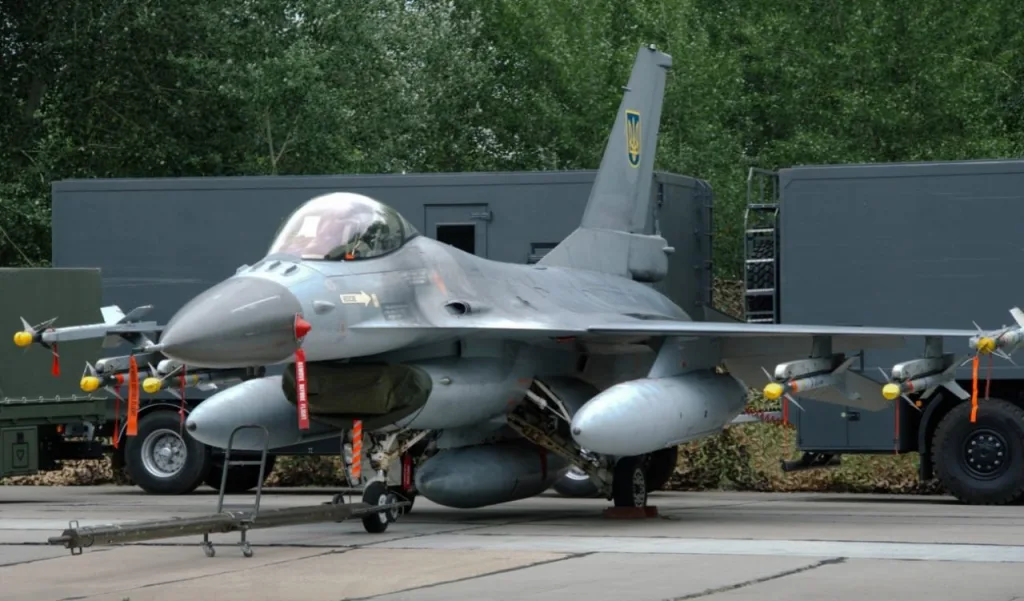 ВВС Украины получили мобильные комплексы для предполетной подготовки истребителей F-16