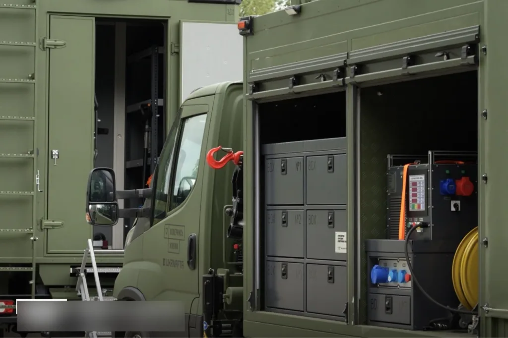 ВВС Украины получили мобильные комплексы для предполетной подготовки истребителей F-16