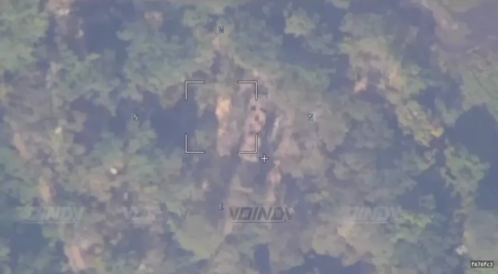 Удар барражирующего боеприпаса «Ланцет» по 152-мм колёсной САУ vz. 77 DANA ВСУ