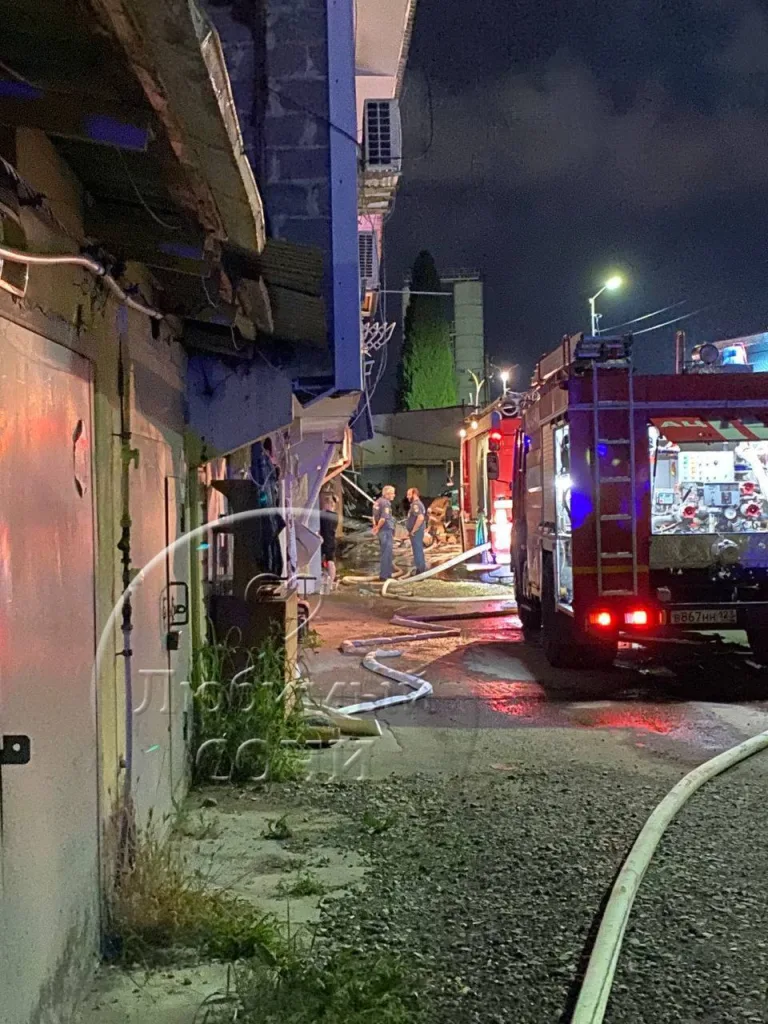 11 человек пострадали после массированной атаки дронов на Краснодарский край, сообщил губернатор Вениамин Кондратьев