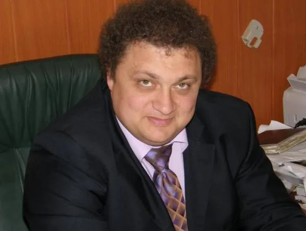 Сотрудники правоохранительных органов задержали президента и совладельца крымской компании ТЭС Сергея Бейма, сообщили источники РБК