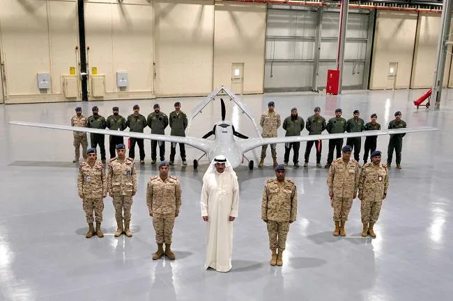 Вооружённые силы Кувейта официально получили первую партию беспилотных летательных аппаратов Bayraktar TB-2, что стало важной вехой в модернизации обороны страны