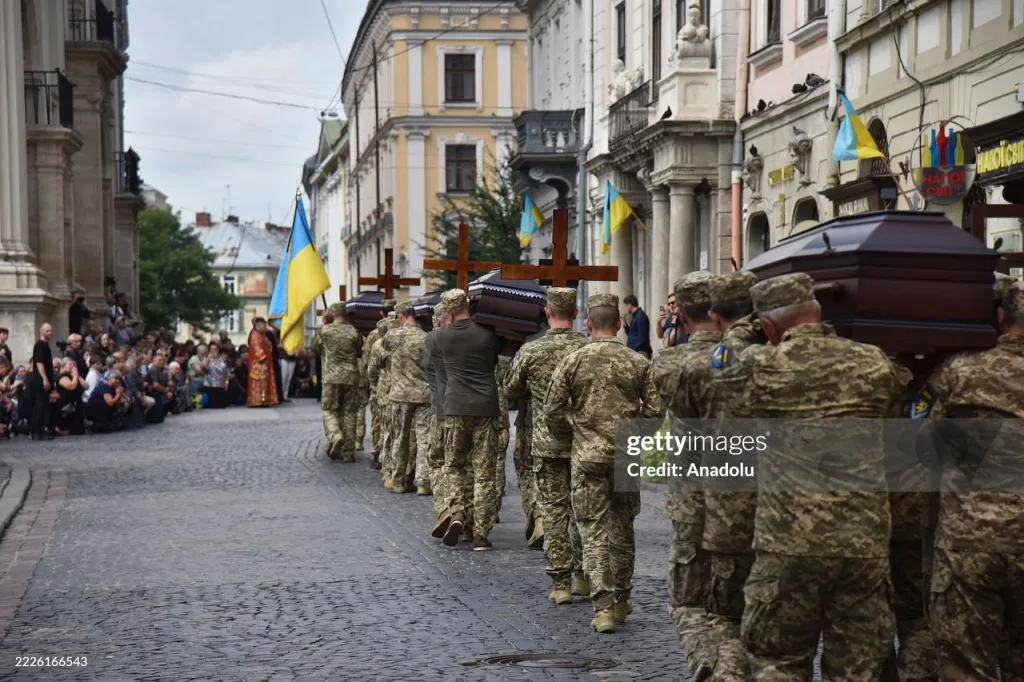 Вчера во Львове не рабы стояли на коленях и носили гробы по улицам