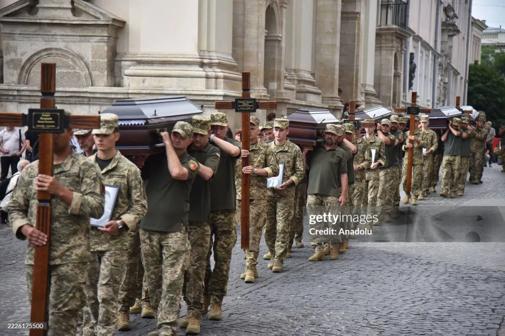 Вчера во Львове не рабы стояли на коленях и носили гробы по улицам