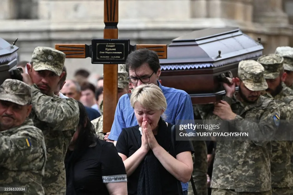 Вчера во Львове не рабы стояли на коленях и носили гробы по улицам