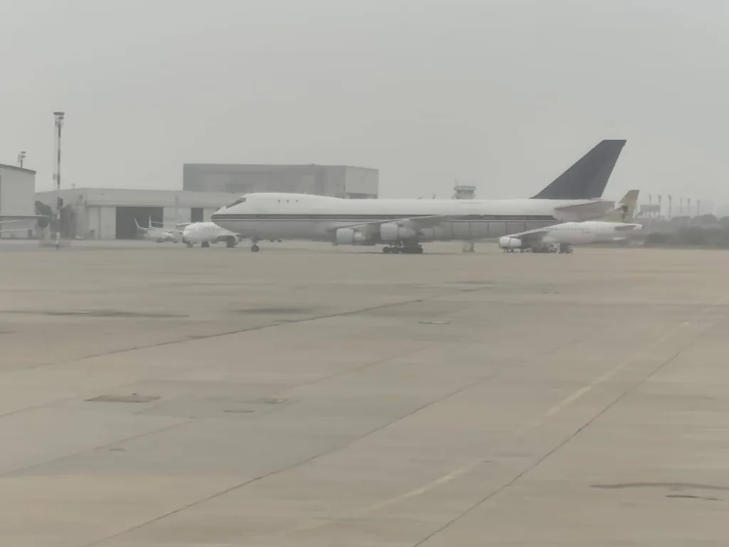 Всплыли фотографии иранских Boeing 747 и один Boeing 707, все еще находящихся в международном аэропорту Джинна, Карачи