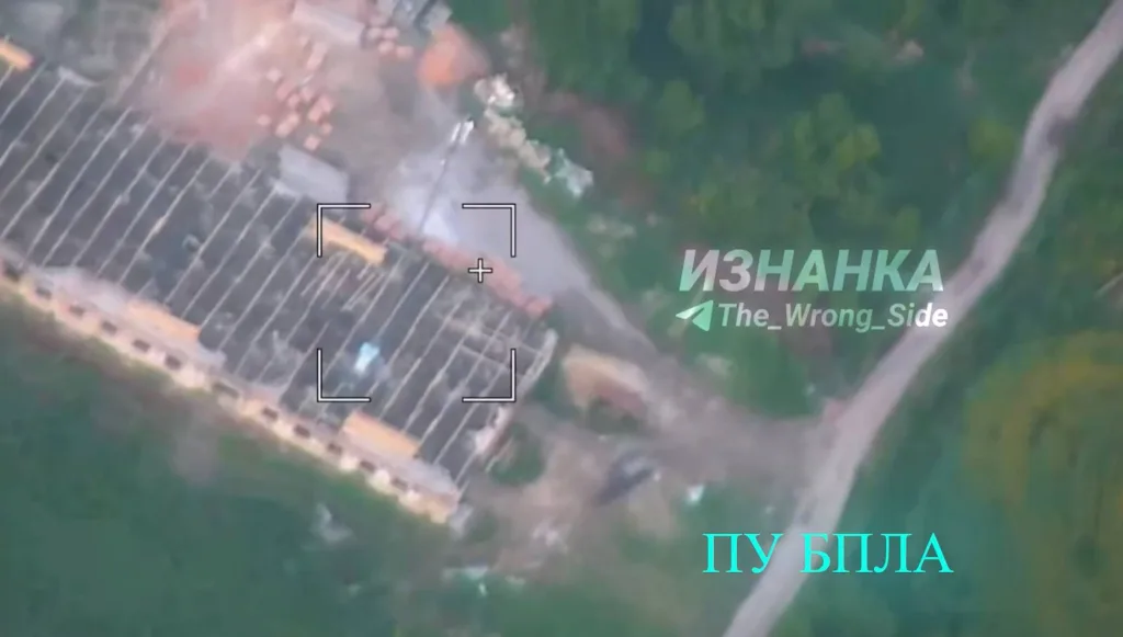 Кадры поражения объектов ВСУ в Сумской области ударами дронов-камикадзе «Герань-2»