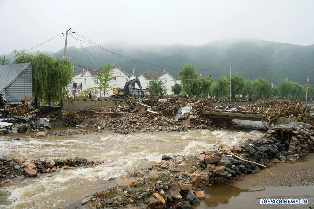 Наводнения в Китае — реки вышли из берегов