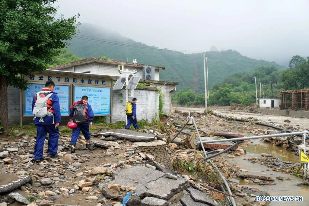 Наводнения в Китае — реки вышли из берегов