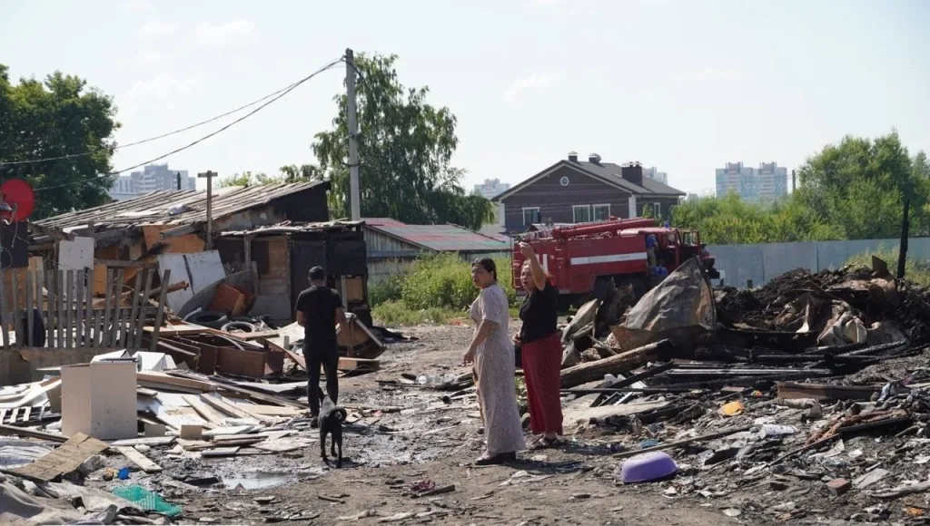 Под Самарой сгорел цыганский табор: 30 домов сгорели за ночь