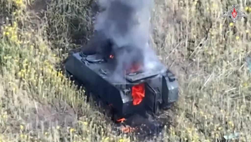 Уничтожение барражирующими боеприпасами «Ланцет» бронетранспортёра Pbv 302 в Сумской области и M113 в Харьковской области