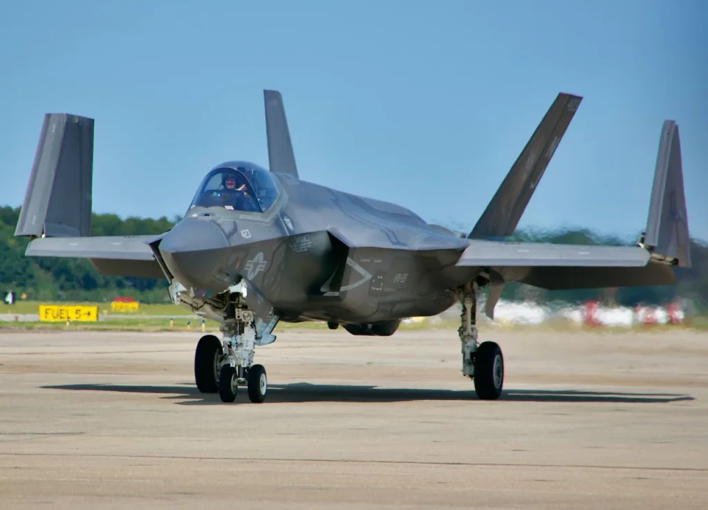 Истребитель F-35C разбился в США