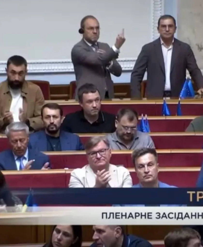 «Забудь о втором сроке, Ким Чен Зе»: Рада поддержала законопроект о возвращении независимости НАБУ и САП