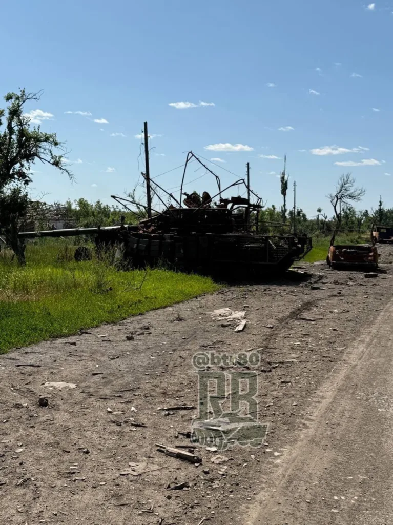Очередной утиль от ВСУ: Свежие кадры с подступов к Покровску
