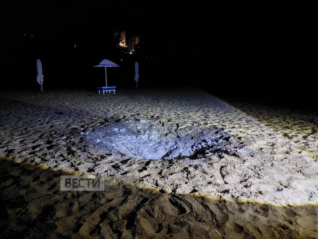 Кадры с места удара ВСУ по пляжу в Курске: погибли трое, ранены семеро