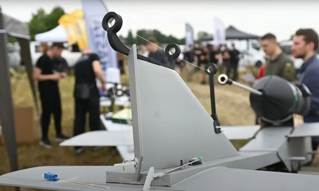 22 июля вражеские ресурсы разместили очередной сюжет об испытаниях дронов, организованных кластером BRAVE1, который занимается развитием военных технологий для ВСУ