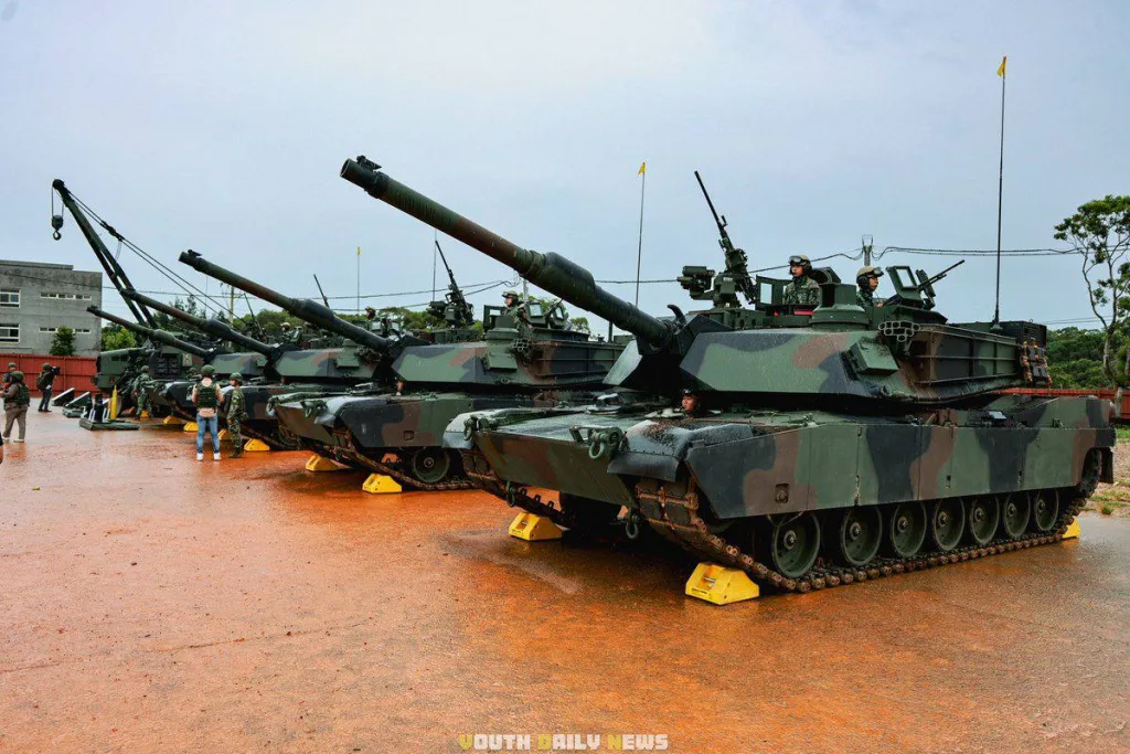 Свежие современные американские танки M1A2T армии Тайваня засветились на проходящих учениях Han Kuang 41