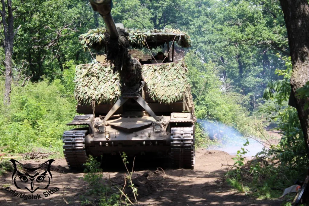 Самоходки 2С19 «Мста-С» в естественной среде обитания