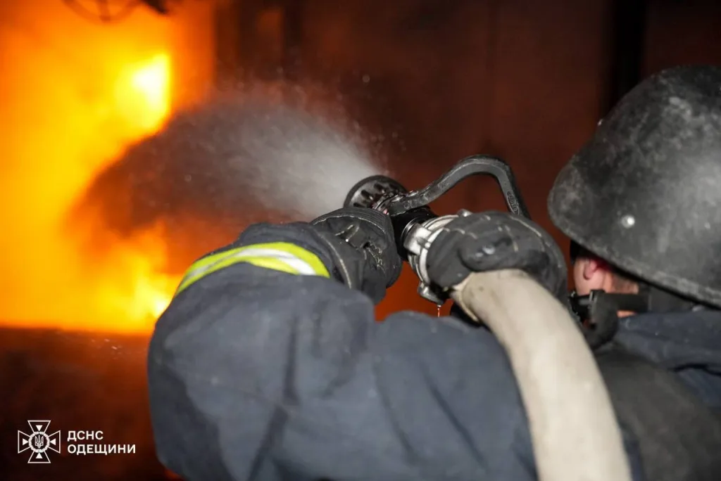 ВС РФ ночью нанесли удар по военным объектам в 7 областях Украины