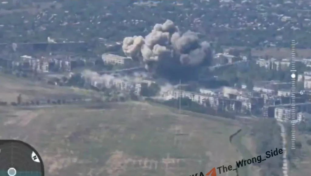 Применение ФАБ-3000 по позициям противника в Мирнограде и ЛМУР Х-39 в Антоновке