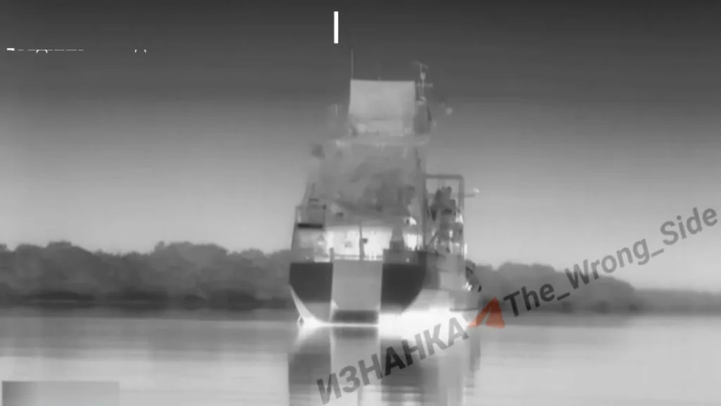 Кадры от "первого лица" БЭК, поразившего средний разведывательный корабль «Симферополь» ВМС Украины в устье Дуная
