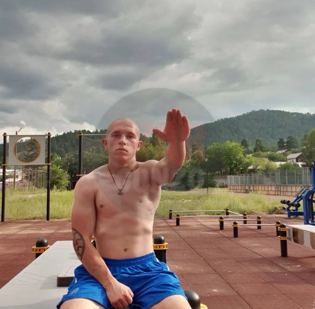 В тени отца-героя: сын вербовал подростков в «РДК» в Бурятии