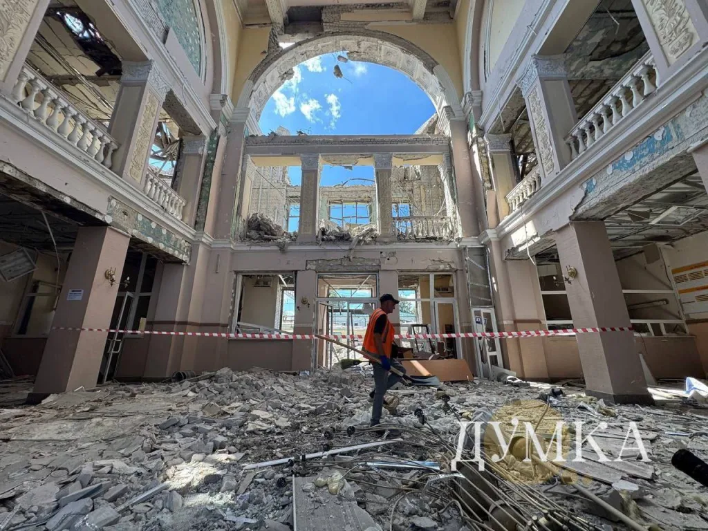 Дроны-камикадзе «Герань-2» ночью нанесли удар по железнодорожной станции в Лозовой Харьковской области