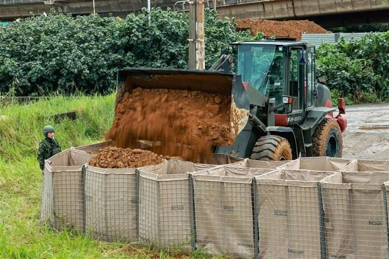 Тайвань укрепляет свою оборону против Китая с помощью заграждений HESCO