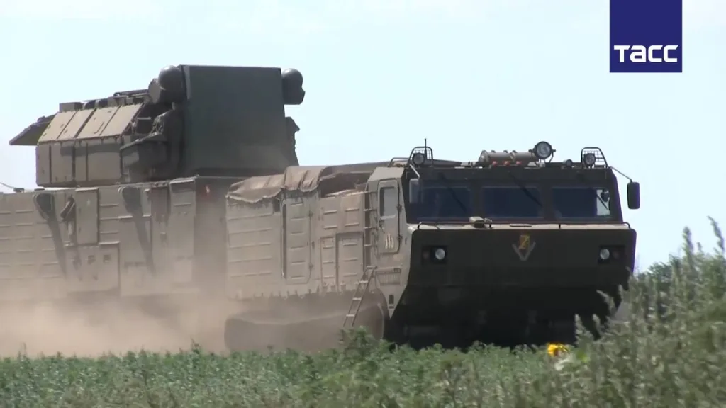 Арктический ЗРК 9K331МДТ «Тор-М2ДТ» из состава группировки войск «Восток» на Южно-Донецком направлении