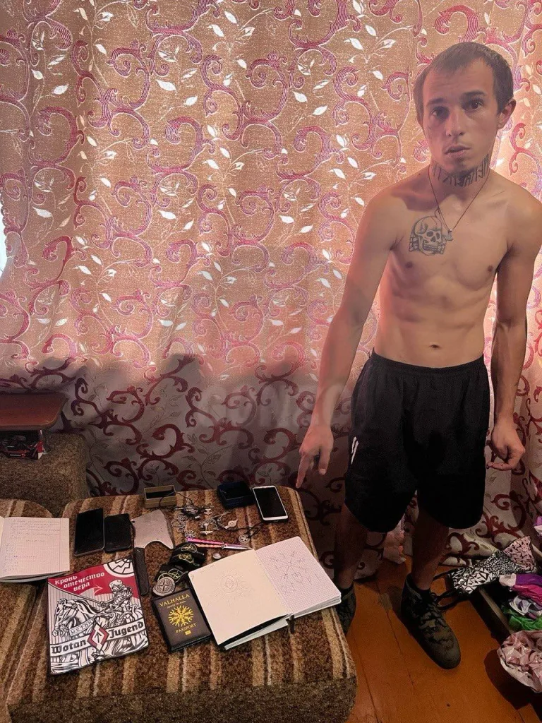 В тени отца-героя: сын вербовал подростков в «РДК» в Бурятии